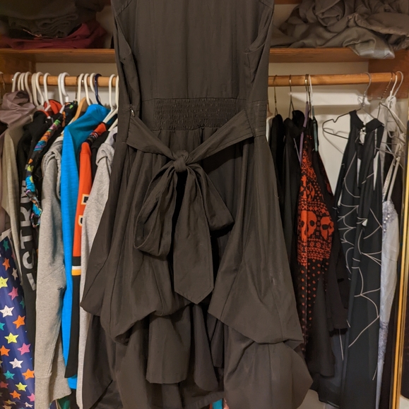Black dress, medium - Picture 2 of 10